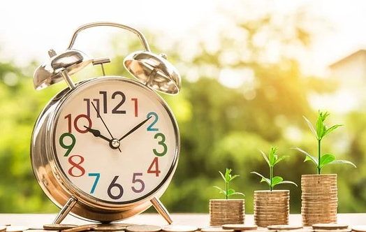 Money growing over time