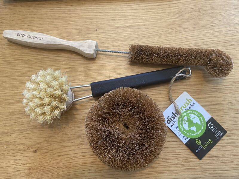 Plastic free cleaning utensils