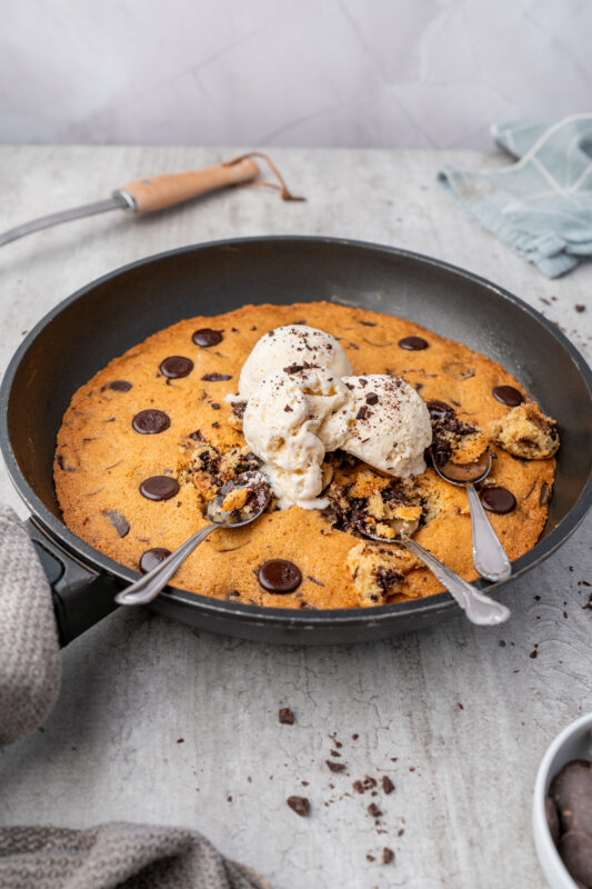 Skillet Chocolate Chip Cookie