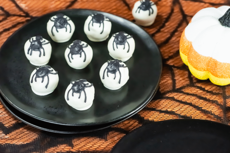 Creepy-Cute Cake Ball Spiders for Your Halloween Table