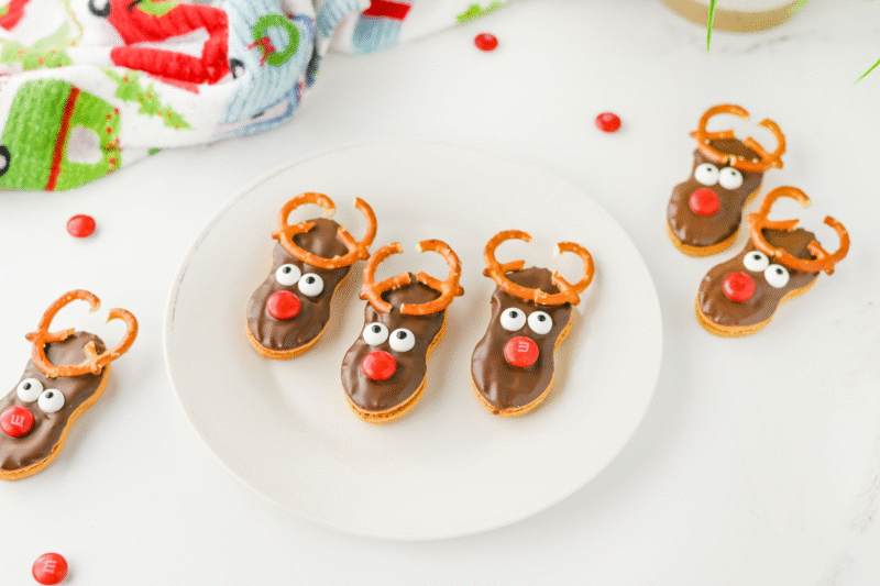 47 Festive Desserts & Sweet Treats for Christmas Potlucks