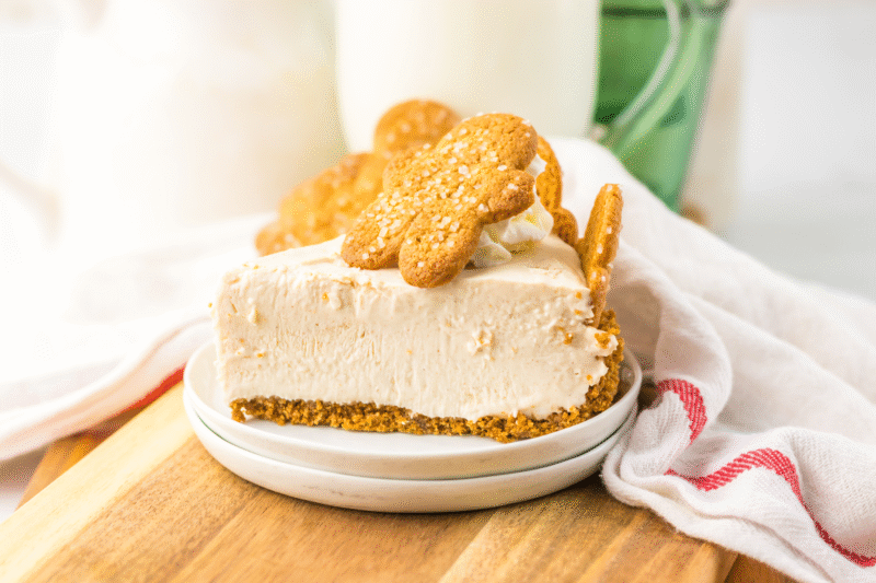 Creamy No Bake Gingerbread Cheesecake with Gingersnap Crust