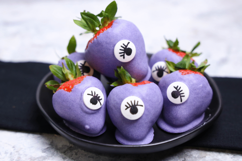 Halloween Purple Monster Strawberries (Quick No-Bake Recipe)