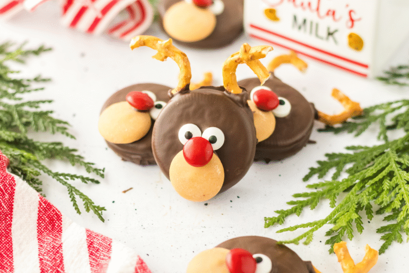 37 Fun Christmas Recipes to Make with Kids This Holiday Season