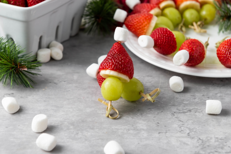 Grinch Fruit Kabobs That’ll Steal the Show at Any Christmas Party