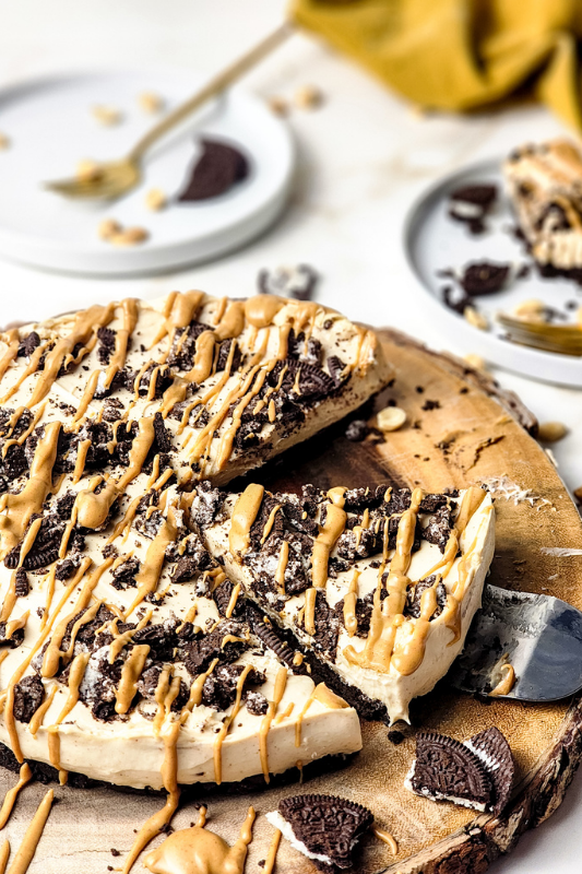 Peanut Butter Oreo Cheesecake
