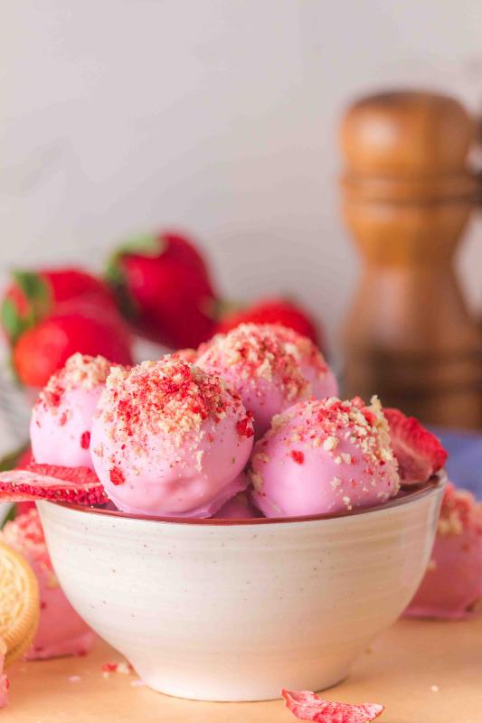 Strawberry Cheesecake Truffles