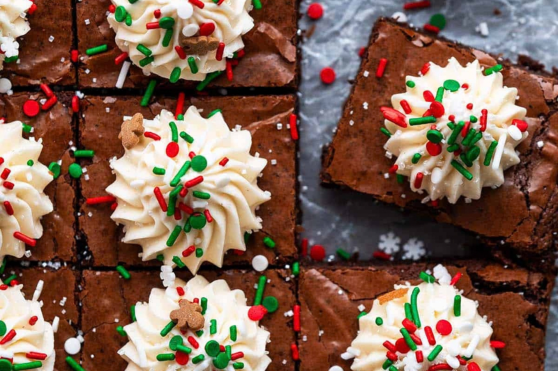 27 Festive Christmas Brownie Recipes for the Holidays
